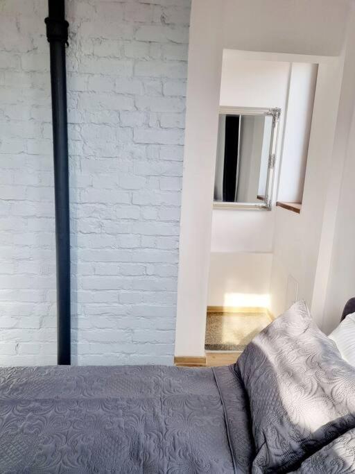 Cozy Apartment Near City Center Bucharest Exterior photo